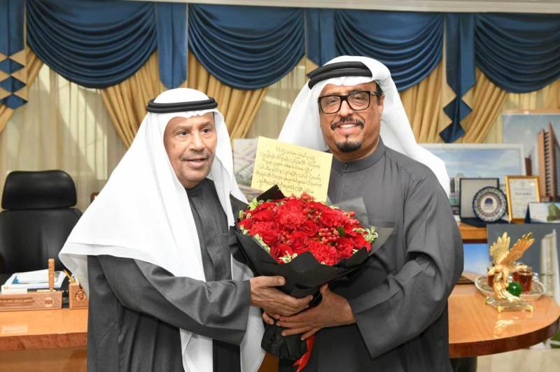 زيارة معالي الفريق ضاحي خلفان لسعادة الدكتور محمد عمر بن حيدر